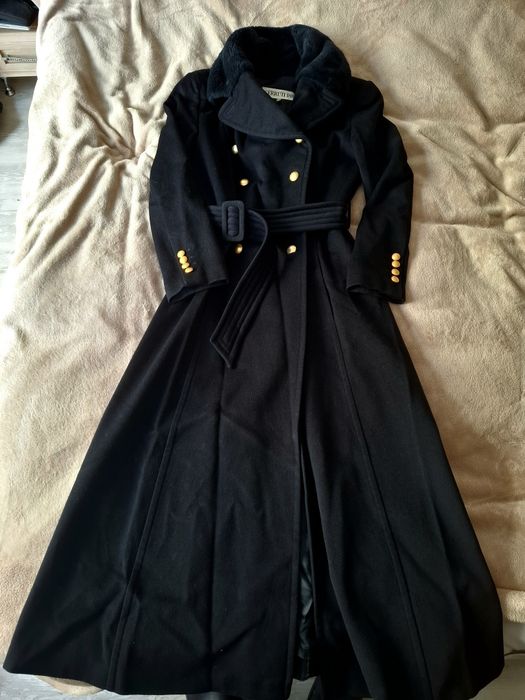 Дамско палто с яка от норка