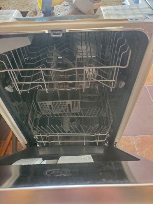 Masina de spalat vase Bosch, incorparabila  de  45 cma, 55cm