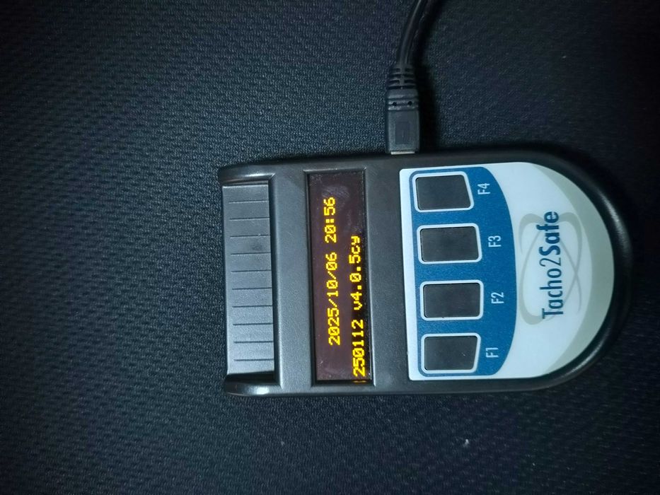 Tacho2safe aparat descărcat carduri tahograf și tahografe