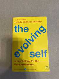 Carte în engleză "The evolving self"