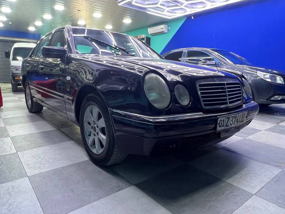 Мерседес 210 сотилади