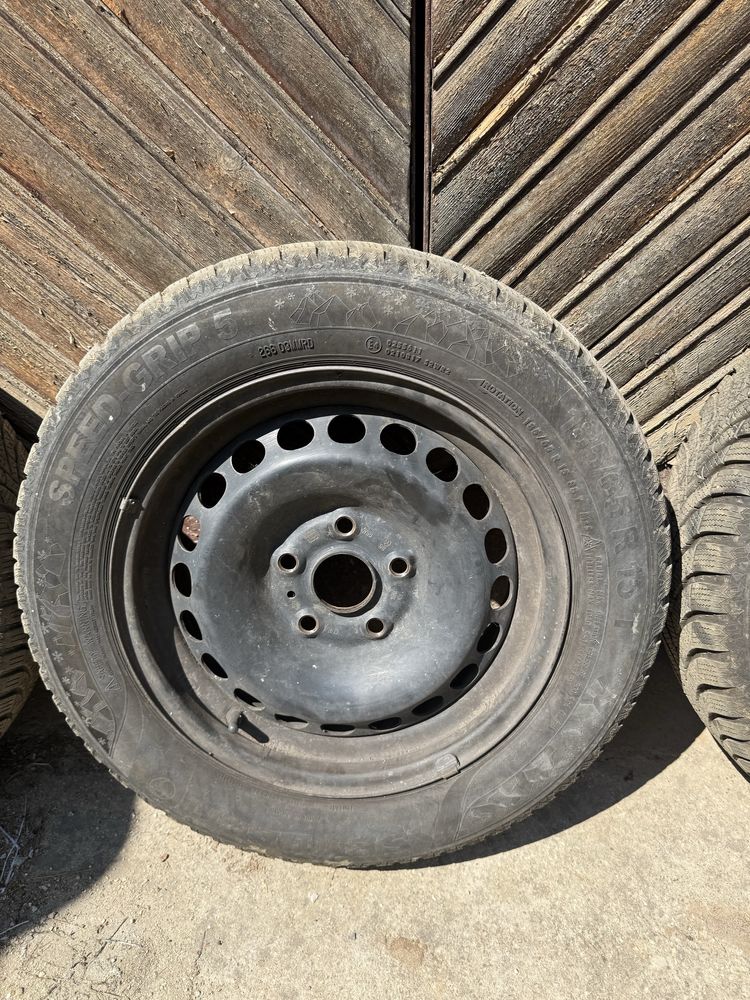 Продавам джанти 15 цола с гуми Semperit Speed-Grip 5 (185/65 R15)