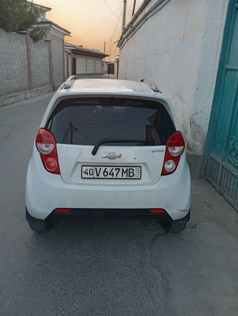 Spark srochni sotiladi