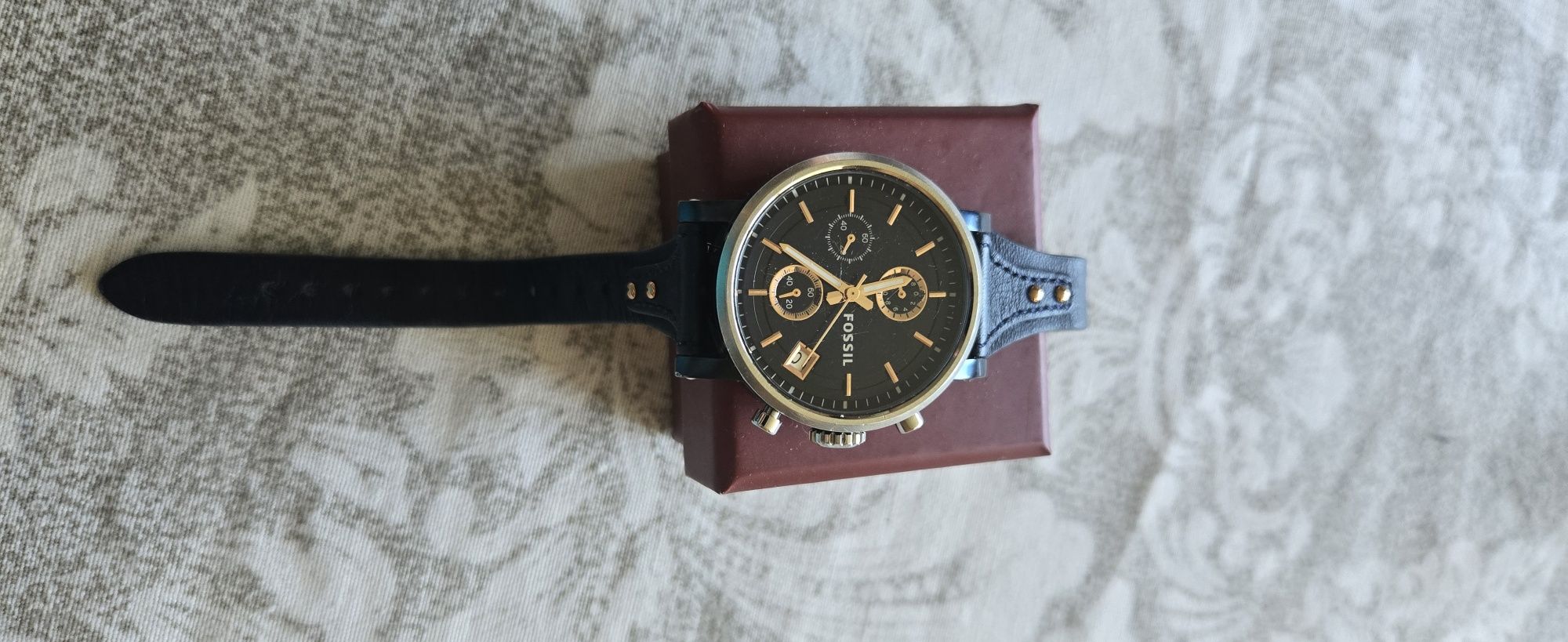 Часовник Fossil дамски