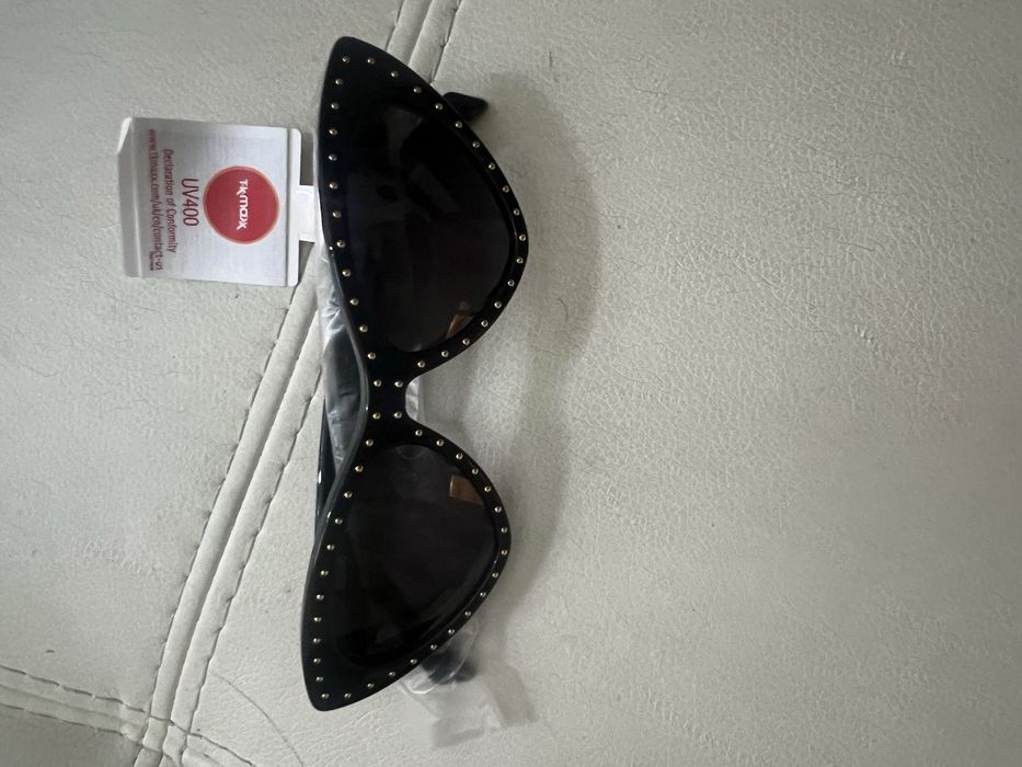Слънчеви очила Moschino