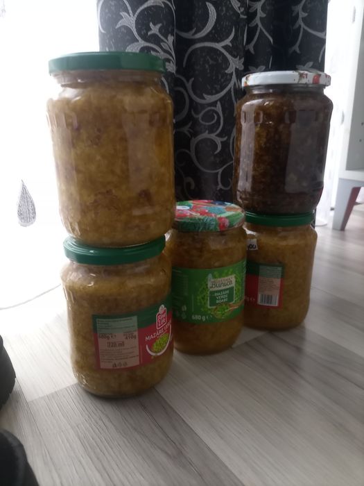 Vând capaceala de albine.