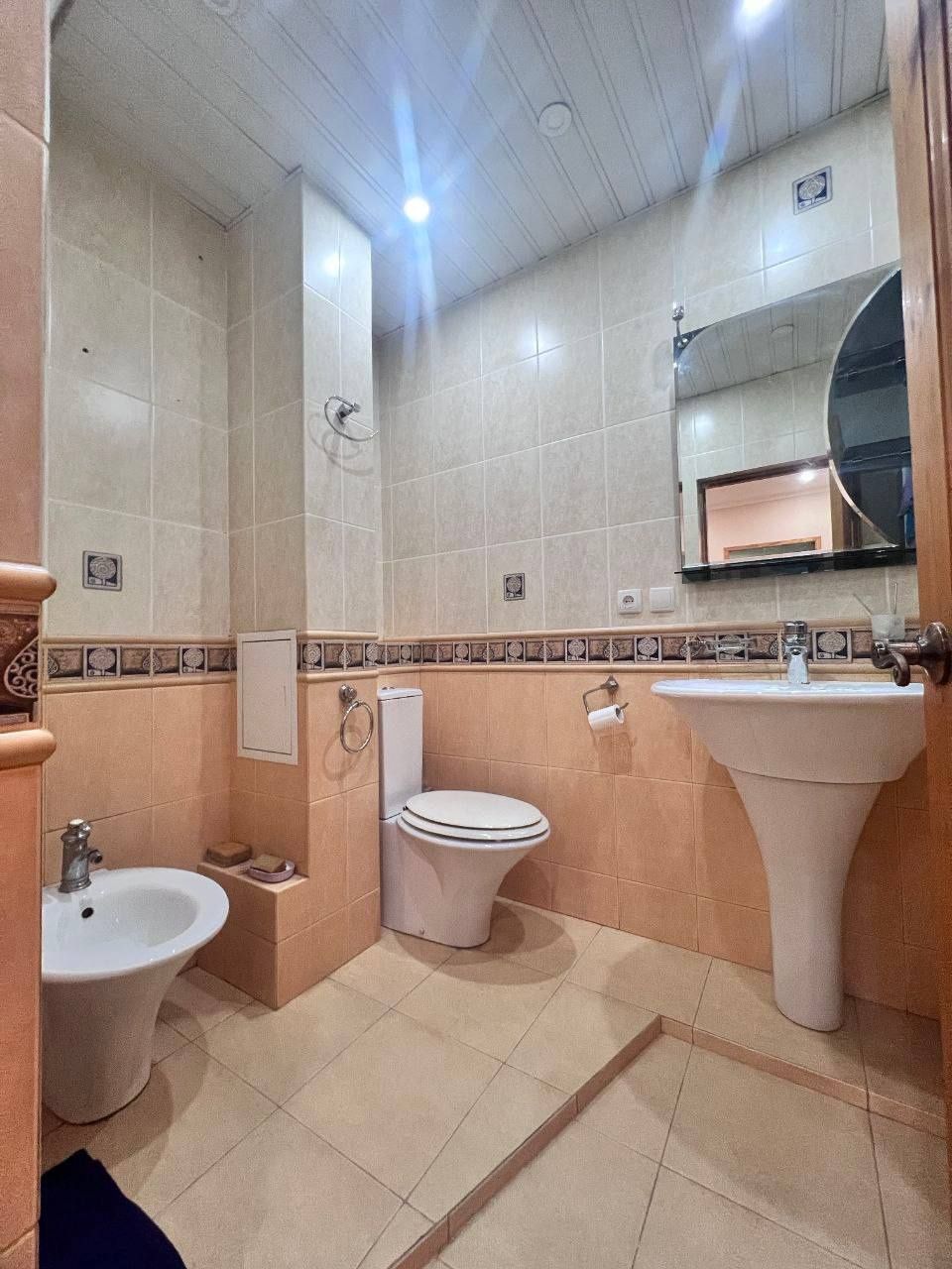 Продам квартиру Буюк ипак йули 3+2/3/4 140м2