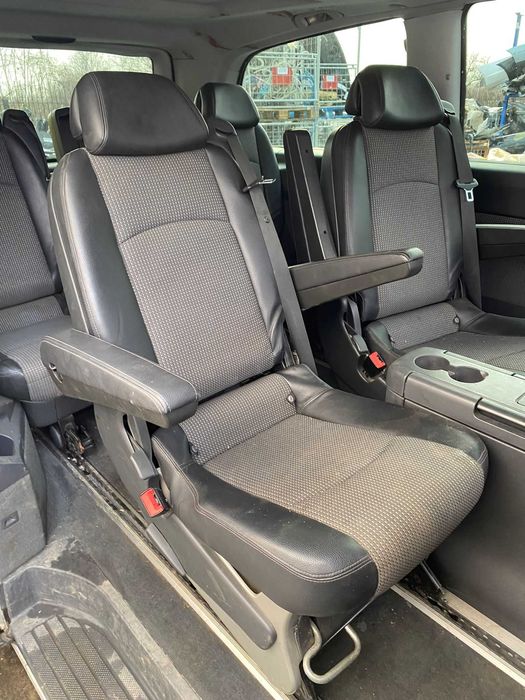Dezmembrez Vito/Viano 116 W639 2.2CDI euro 5 4MATIC 4x4/Interior Viano