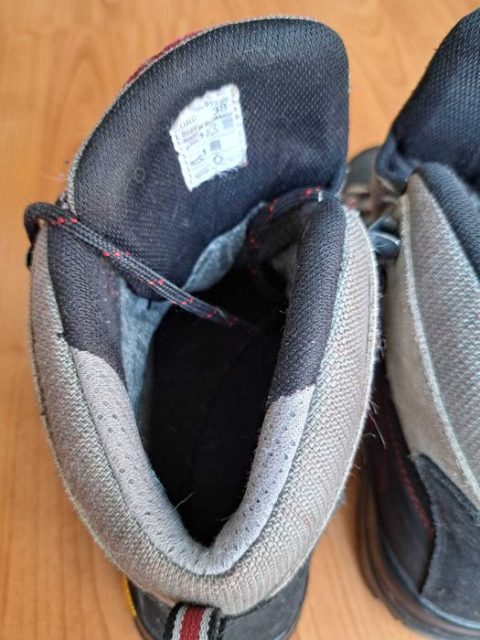 Ghete La Sportiva, marime 38