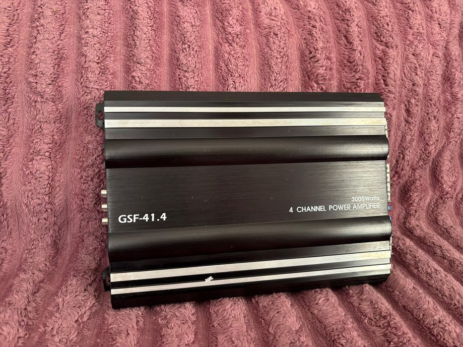 Продам усилитель в хорошем сост