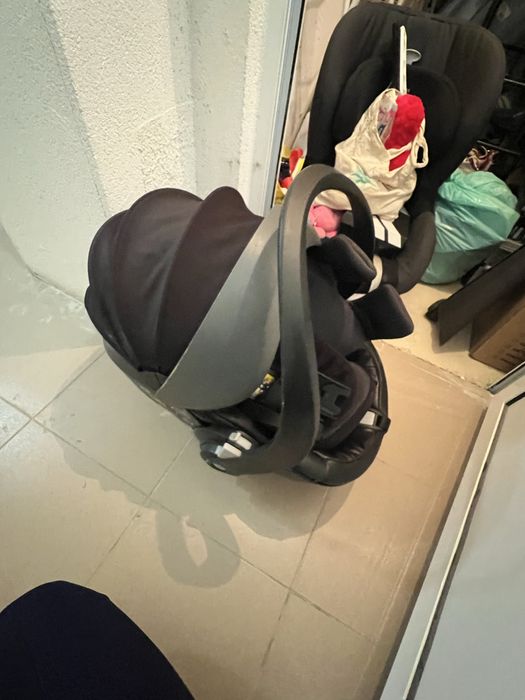 Стол mima izi go.