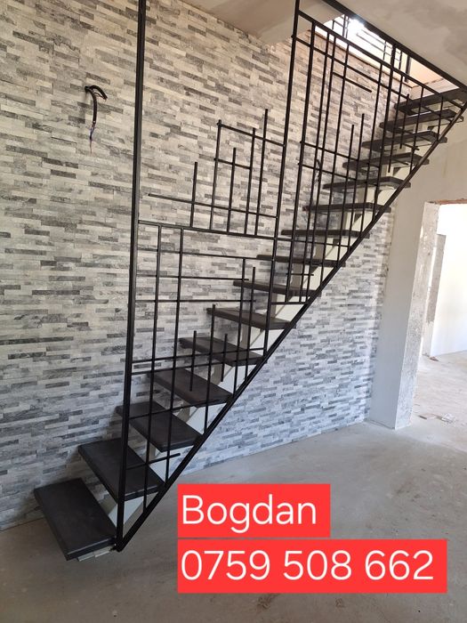 vând scară spiralata sau pe vang  interior  exterior din fier cu lemn