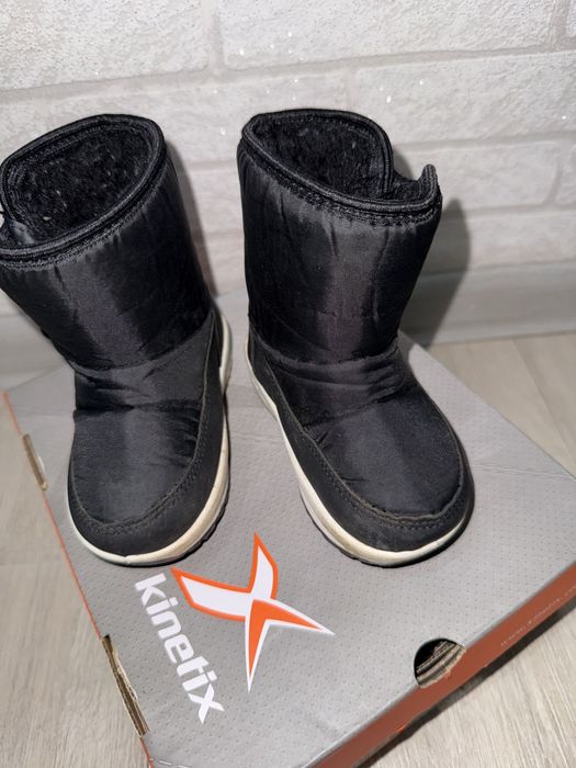 Продам детскую зимнюю сапоги за 6000 тг