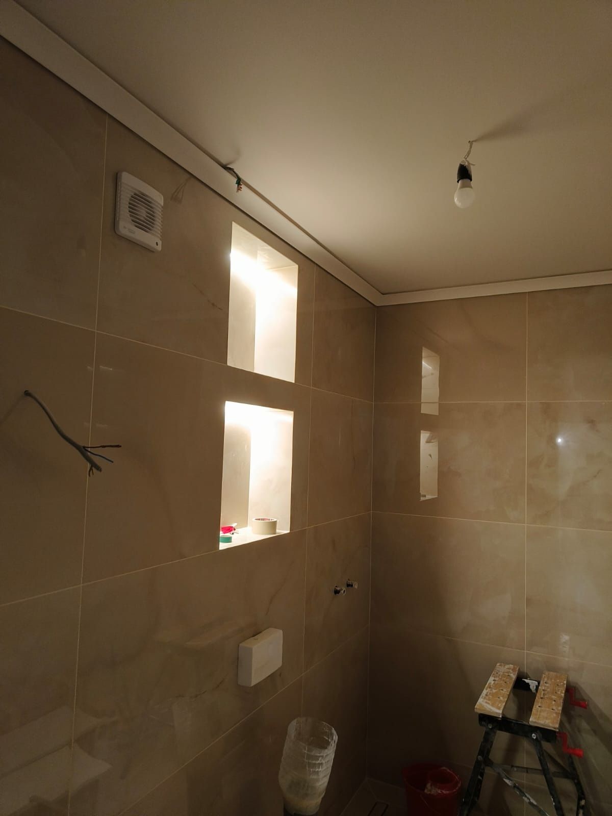 Renovari, amenajari interioare, instalatii electrice