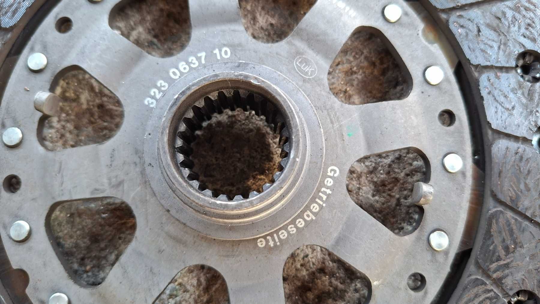 Комплект съединител за БМВ 323и , 325и, 328и Luk 228mm като нов
