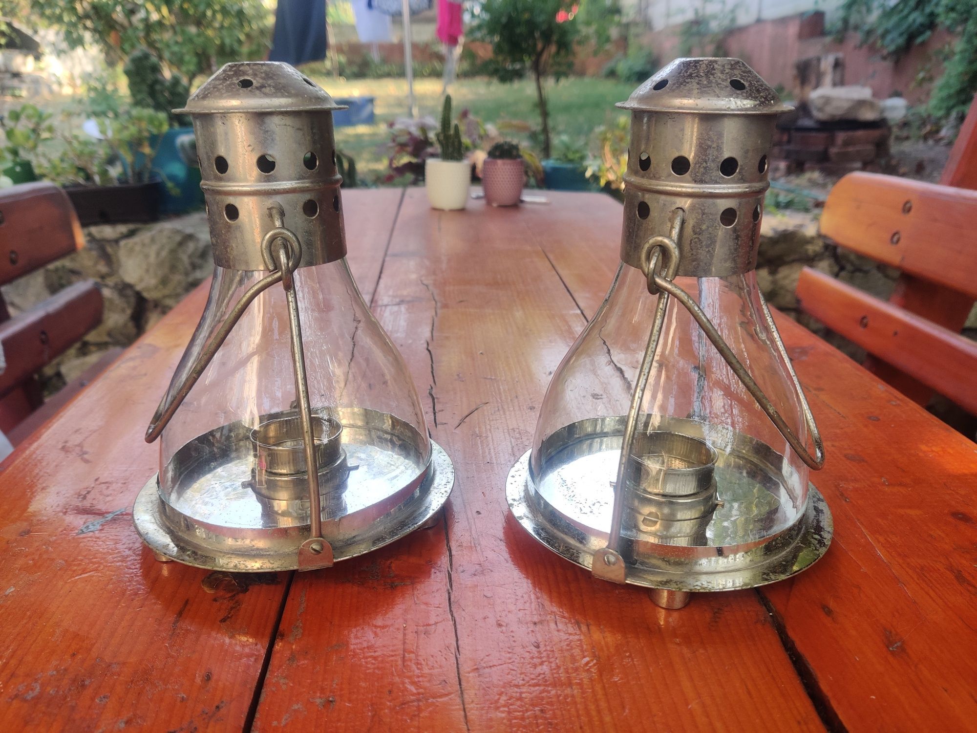 Lampadare de sticlă pentru lumânare tip capsula