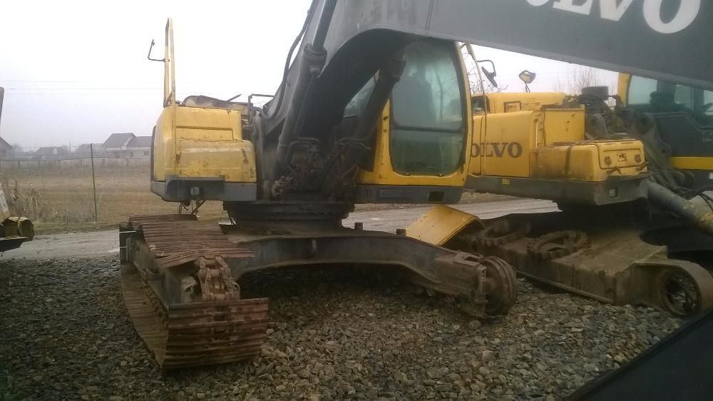 Excavator Senile Volvo EC240 Dezmembrez