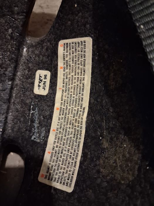 Каска и седалка за велосипед