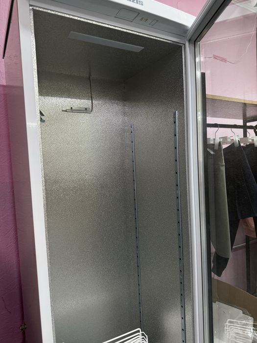 Холодильная витрина