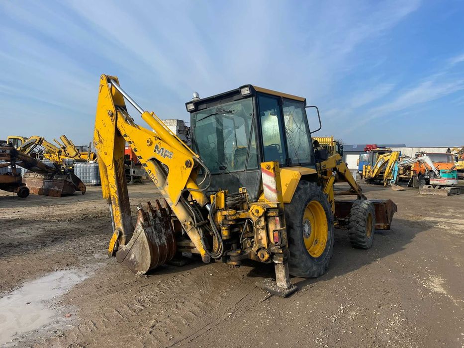 Dezmembrez buldoexcavator Massey Ferguson MF 50HX
