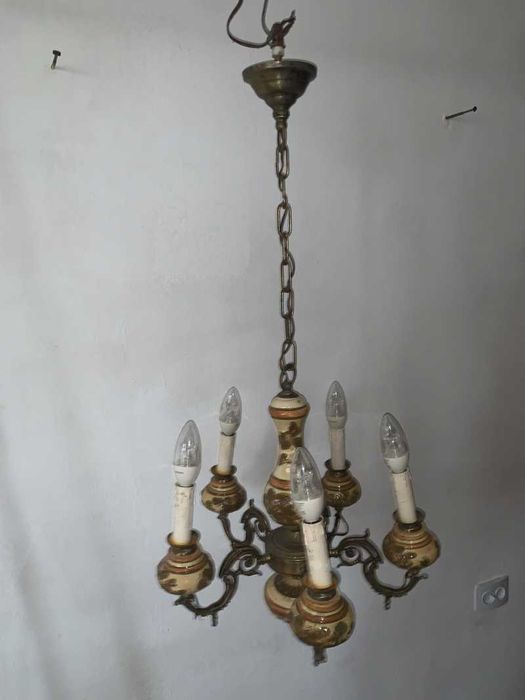 Candelabru portelan cu trei brate de bronz