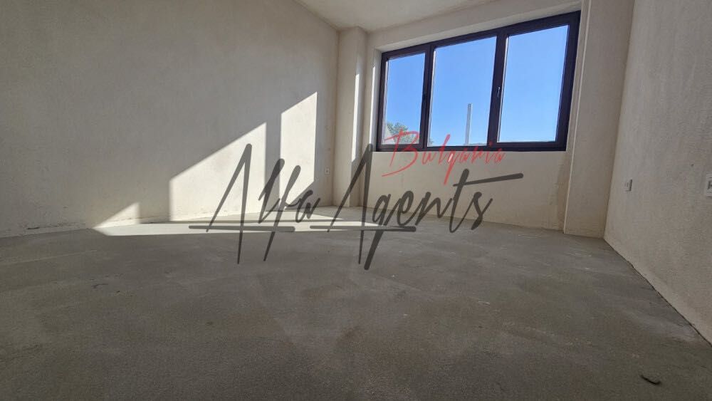 Просторен апартамент в елитен комплекс във Варна. Победа