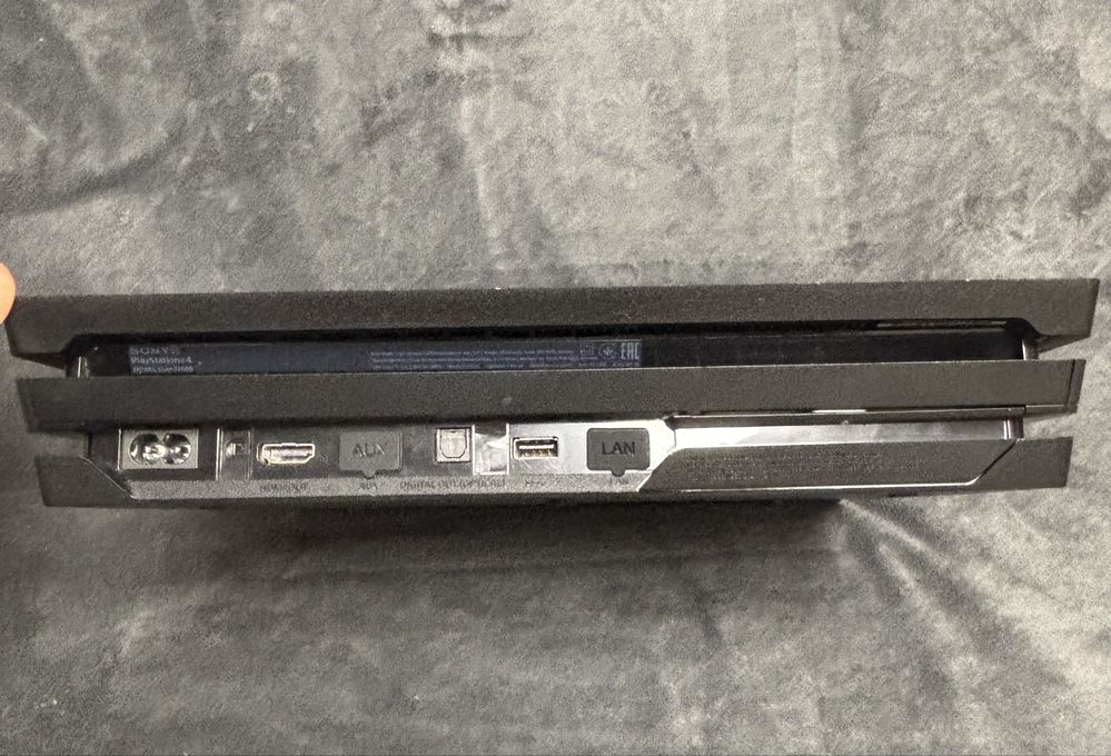 Playstation 4 PRO 1TB