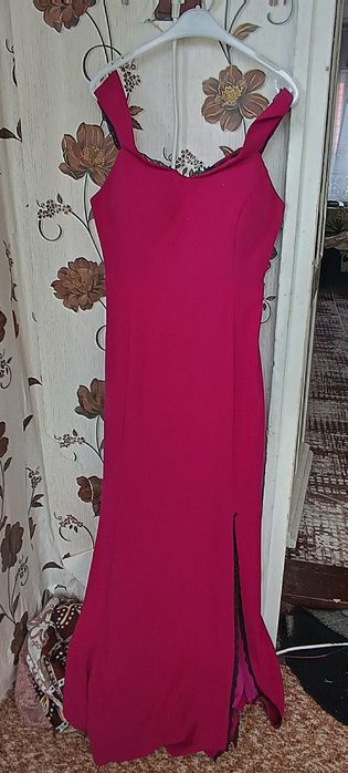 Официална рокля-42 размер