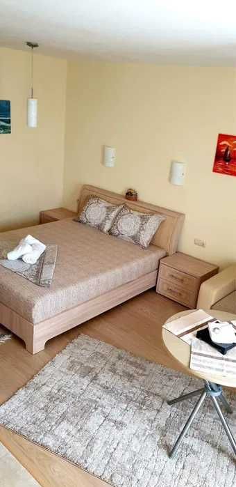 Дава се под наем Двустаен апартамент в Царево - 50 кв.м за 255 € - Снимка #1