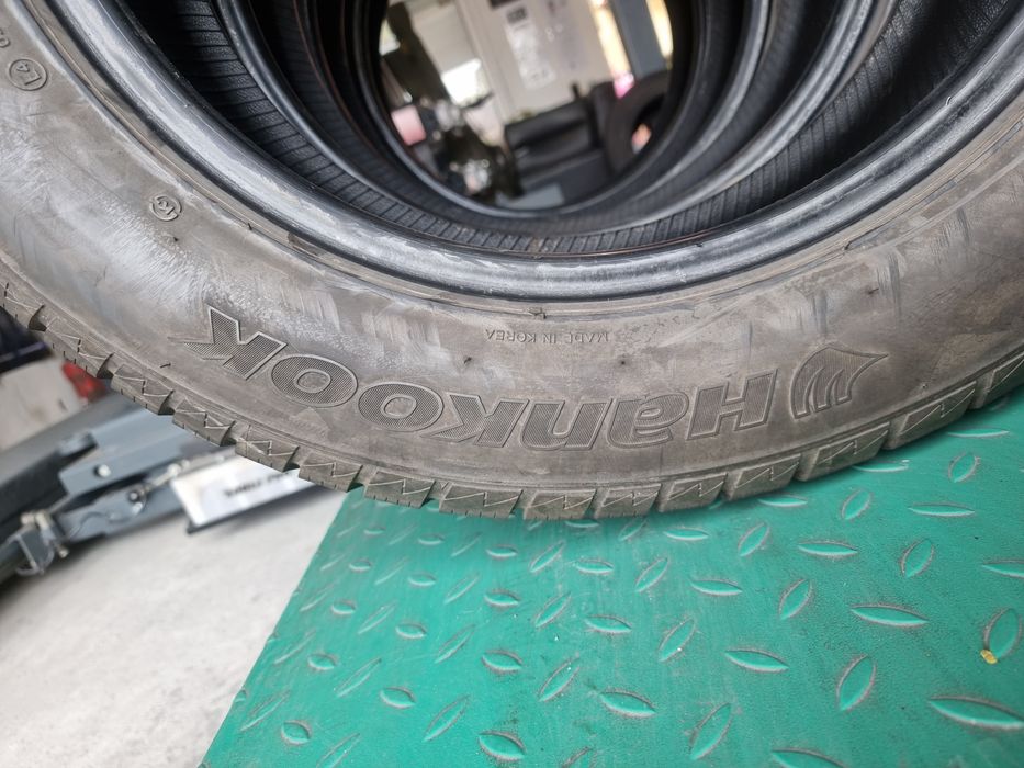 225 60 17 iarna Hankook adâncime profil 7mm montaj gratuit.