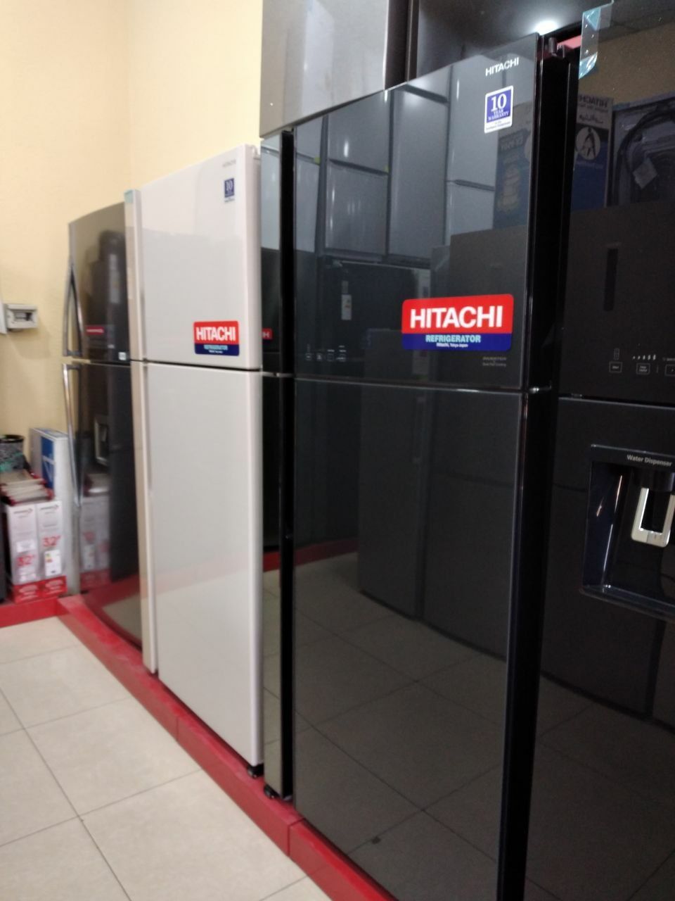 Холодильник HITACHI модель: R-VG660 PUC7 (Чёрное стекло)