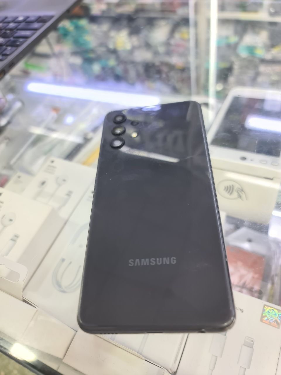 Samsung a32 ideal abmenam bor