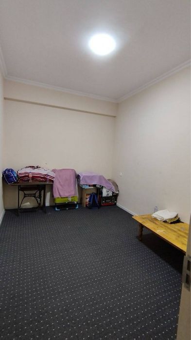 Uzgazoil orqasida vokzalda 3 xona kvartira sotiladi