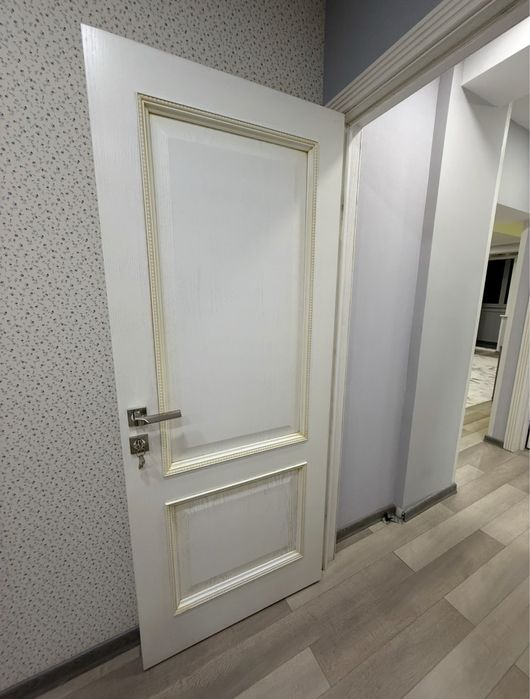 Двери межкомнатные б/у