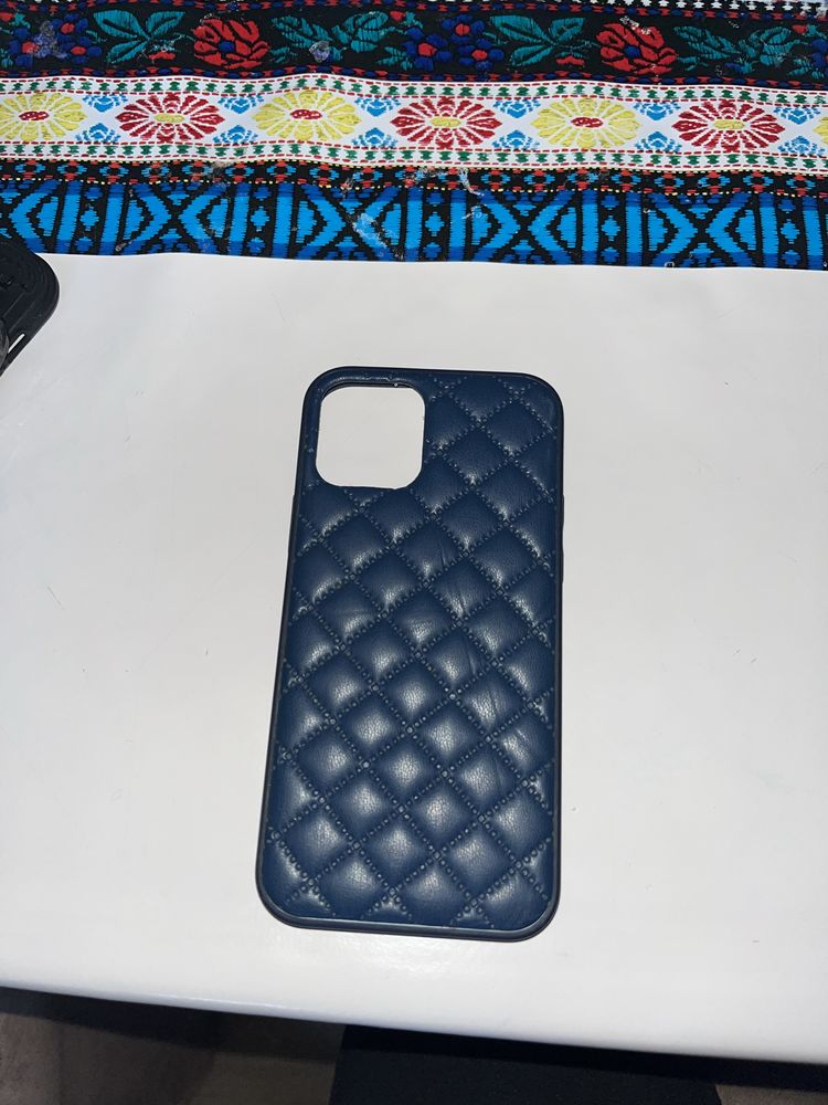 Чехолы Iphone 12.