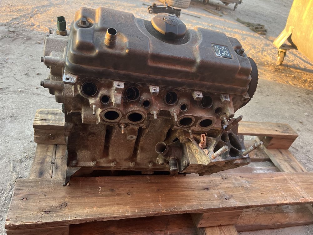 Двигател Peugeot 305