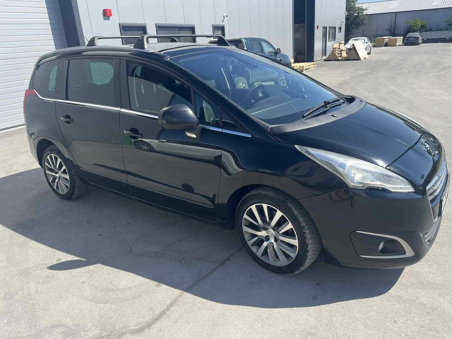 Продавам Peugeot 5008 автоматик