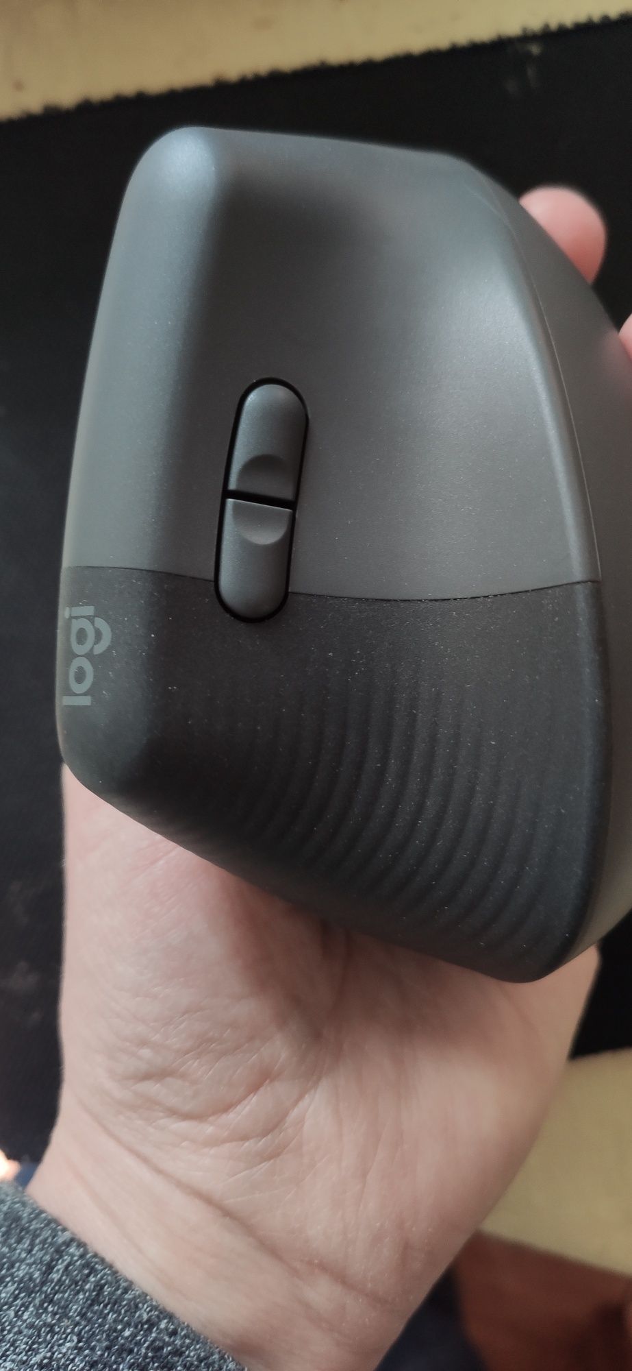 Logitech lift left мишка