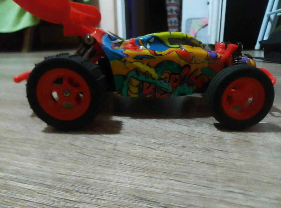 Mașină nouă cu telecomandă