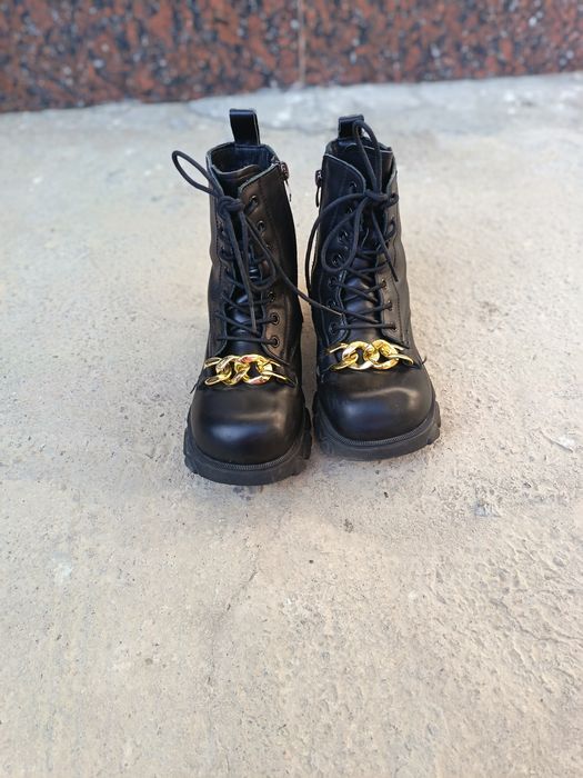 Zara etik  sifati bomba