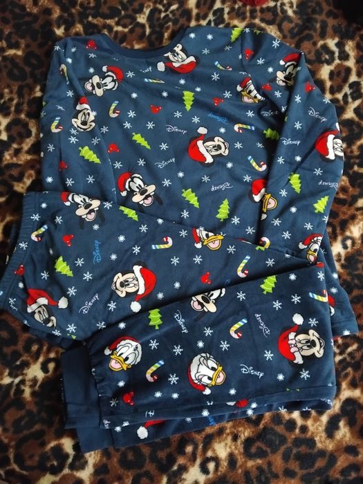 Pijamale model Craciun 11-12 ani