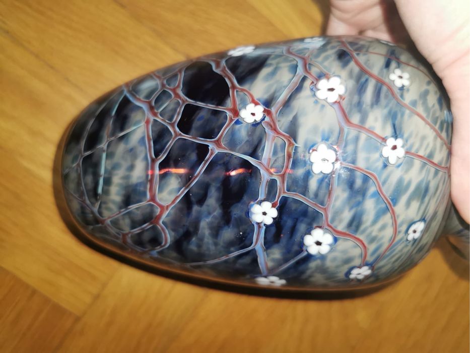 Ваза ръчно рисувана студийна стъклена  дизайнер Paul Bendzunas с цветя