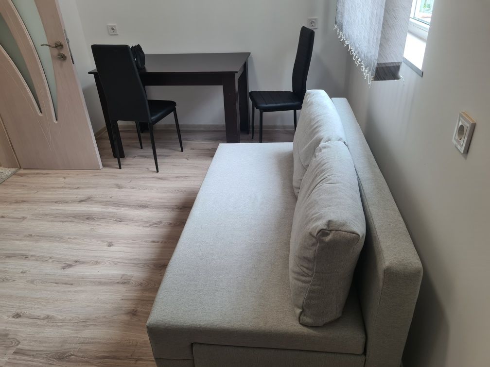 Дава се под наем Двустаен апартамент в Асеновград - 50 кв.м за 306 € - Снимка #1