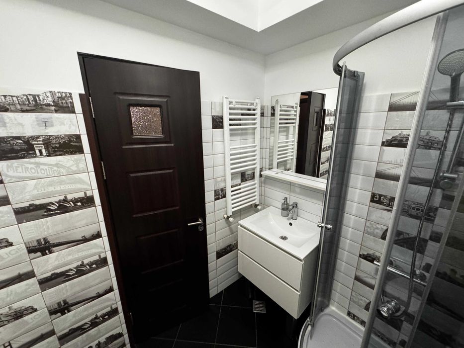 Apartament modern cu 2 camere de închiriat