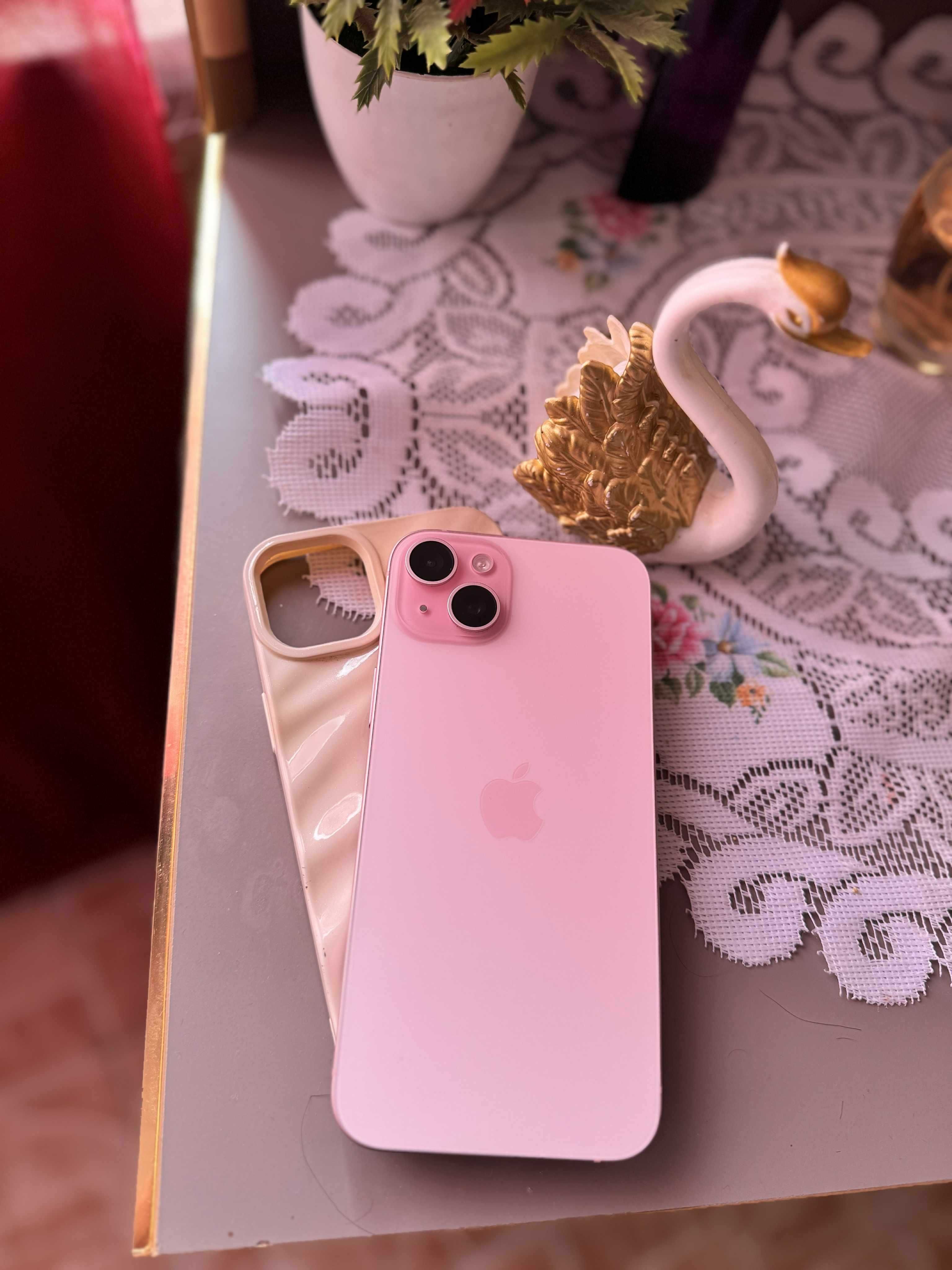 iPhone 15 плюс 128 GB 90% батерия