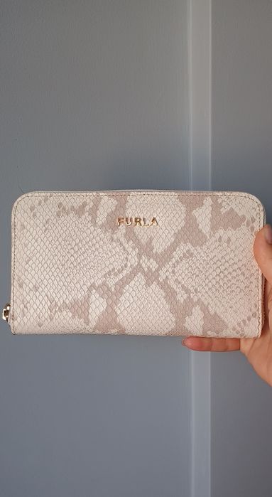 Портмонета Furla голям размер