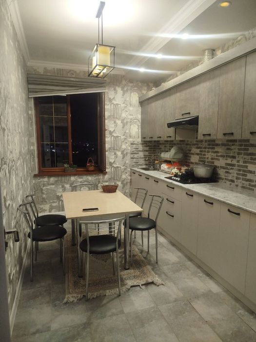 ijaraga kvartira beriladi vagzal uzgazoyil  3 xona 7 etaj navastoyka