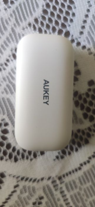 Продавам два комплекта безжични слушалки