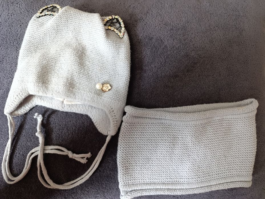 Продам детскую шапочку и снуд набор  на полгода- 2 года