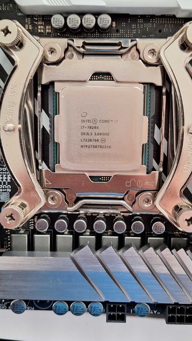 Placa de baza ASUS PRIME DELUXE , CPU I7-7820X, RAM 32G,  GTX1080 OC